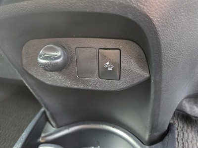 2017 Toyota Vitz - Thumbnail