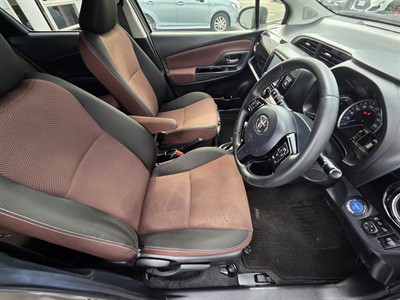2017 Toyota Vitz - Thumbnail