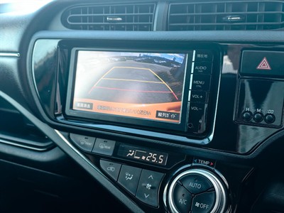 2015 Toyota Aqua - Thumbnail