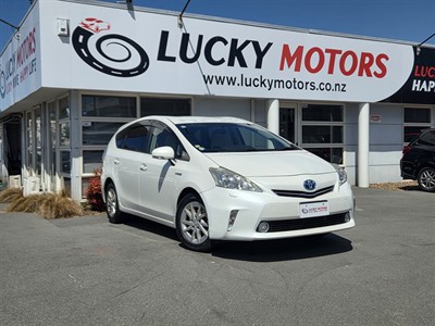 2013 Toyota Prius - Thumbnail