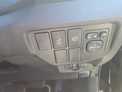 2015 Toyota Prius - Thumbnail