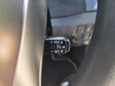 2015 Toyota Prius - Thumbnail