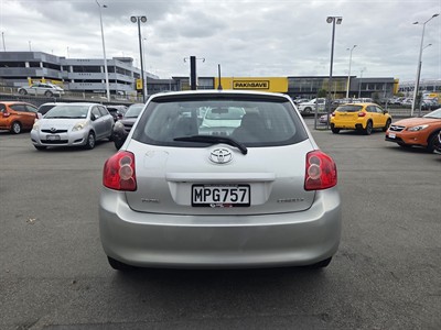 2008 Toyota Auris - Thumbnail