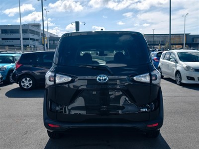 2017 Toyota SIENTA - Thumbnail