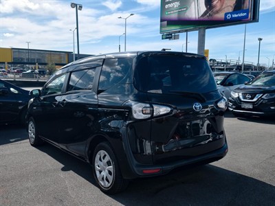 2017 Toyota SIENTA - Thumbnail