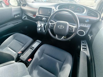 2017 Toyota SIENTA - Thumbnail
