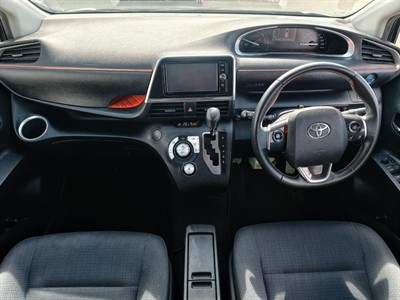 2017 Toyota SIENTA - Thumbnail