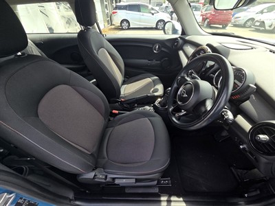 2015 Mini Cooper - Thumbnail