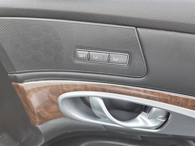 2013 Nissan FUGA - Thumbnail