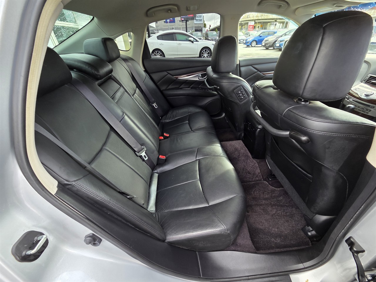 2013 Nissan FUGA