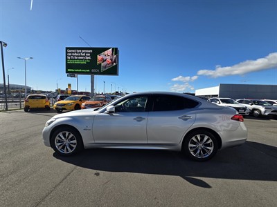 2013 Nissan FUGA - Thumbnail