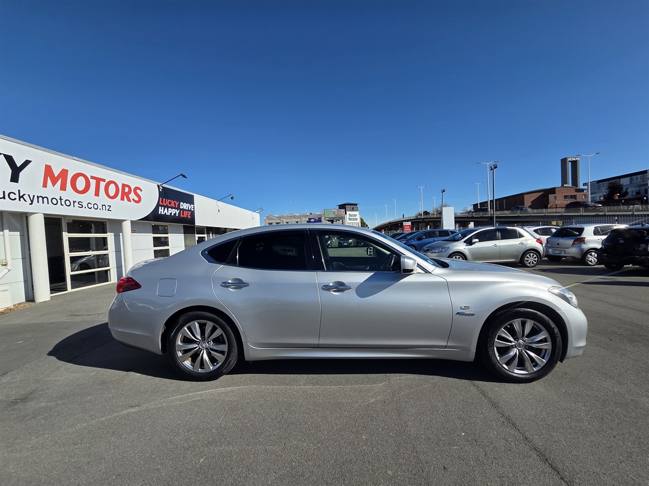 2013 Nissan FUGA