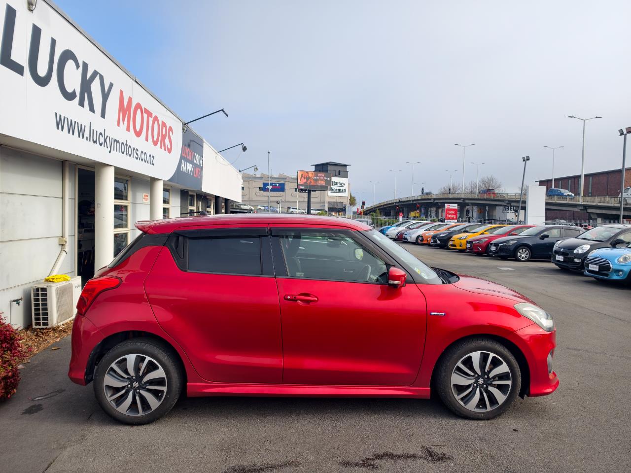 2017 Suzuki SWIFT
