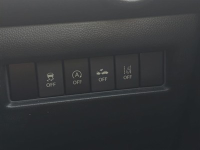 2017 Suzuki SWIFT - Thumbnail