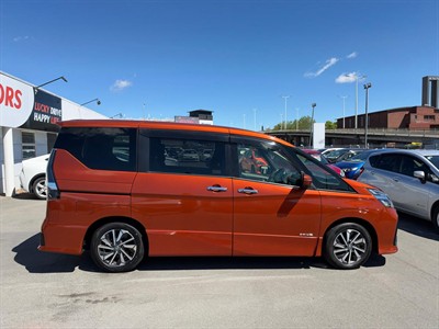 2021 Nissan Serena - Thumbnail