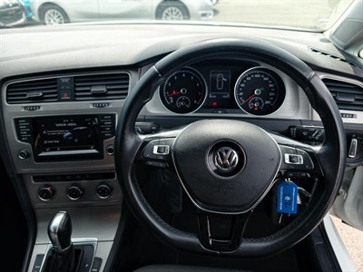 2015 Volkswagen Golf - Thumbnail
