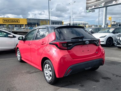 2020 Toyota YARIS - Thumbnail