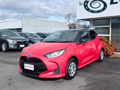 2020 Toyota YARIS - Thumbnail