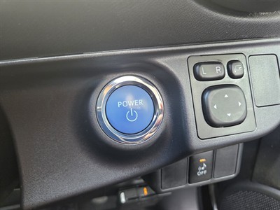 2014 Toyota Aqua - Thumbnail