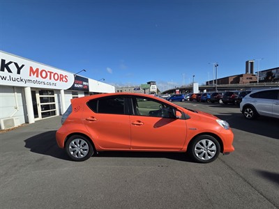 2014 Toyota Aqua - Thumbnail