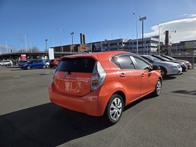 2014 Toyota Aqua - Thumbnail