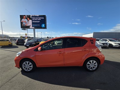 2014 Toyota Aqua - Thumbnail