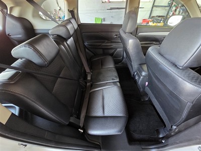 2014 Mitsubishi OUTLANDER - Thumbnail