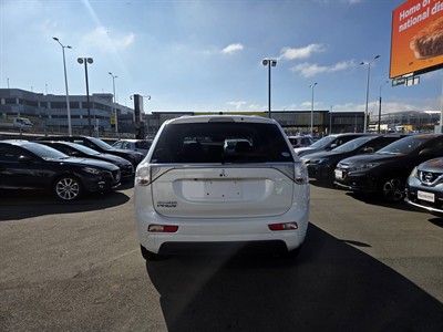 2014 Mitsubishi OUTLANDER - Thumbnail