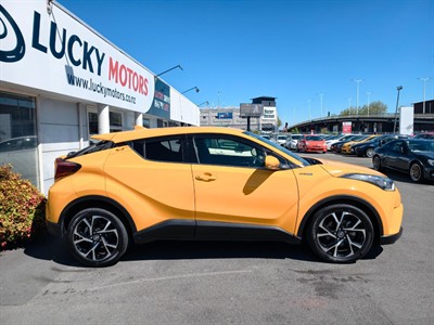 2018 Toyota C-HR - Thumbnail