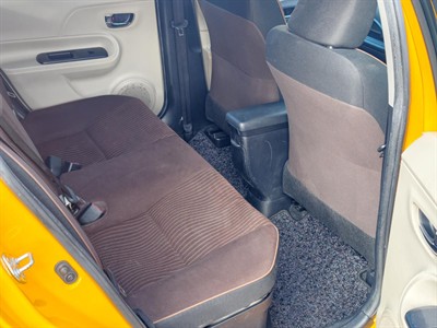 2012 Toyota Aqua - Thumbnail