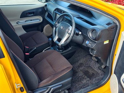 2012 Toyota Aqua - Thumbnail