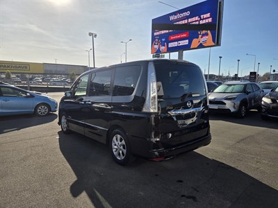 2013 Nissan Serena - Thumbnail