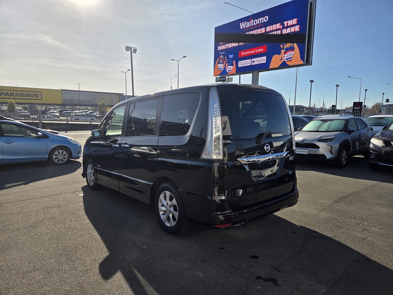 2013 Nissan Serena