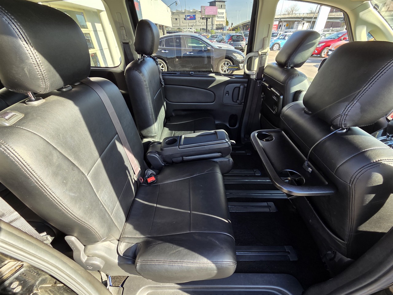 2013 Nissan Serena
