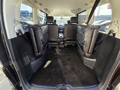 2013 Nissan Serena - Thumbnail