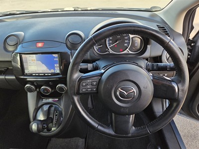 2013 Mazda Demio - Thumbnail