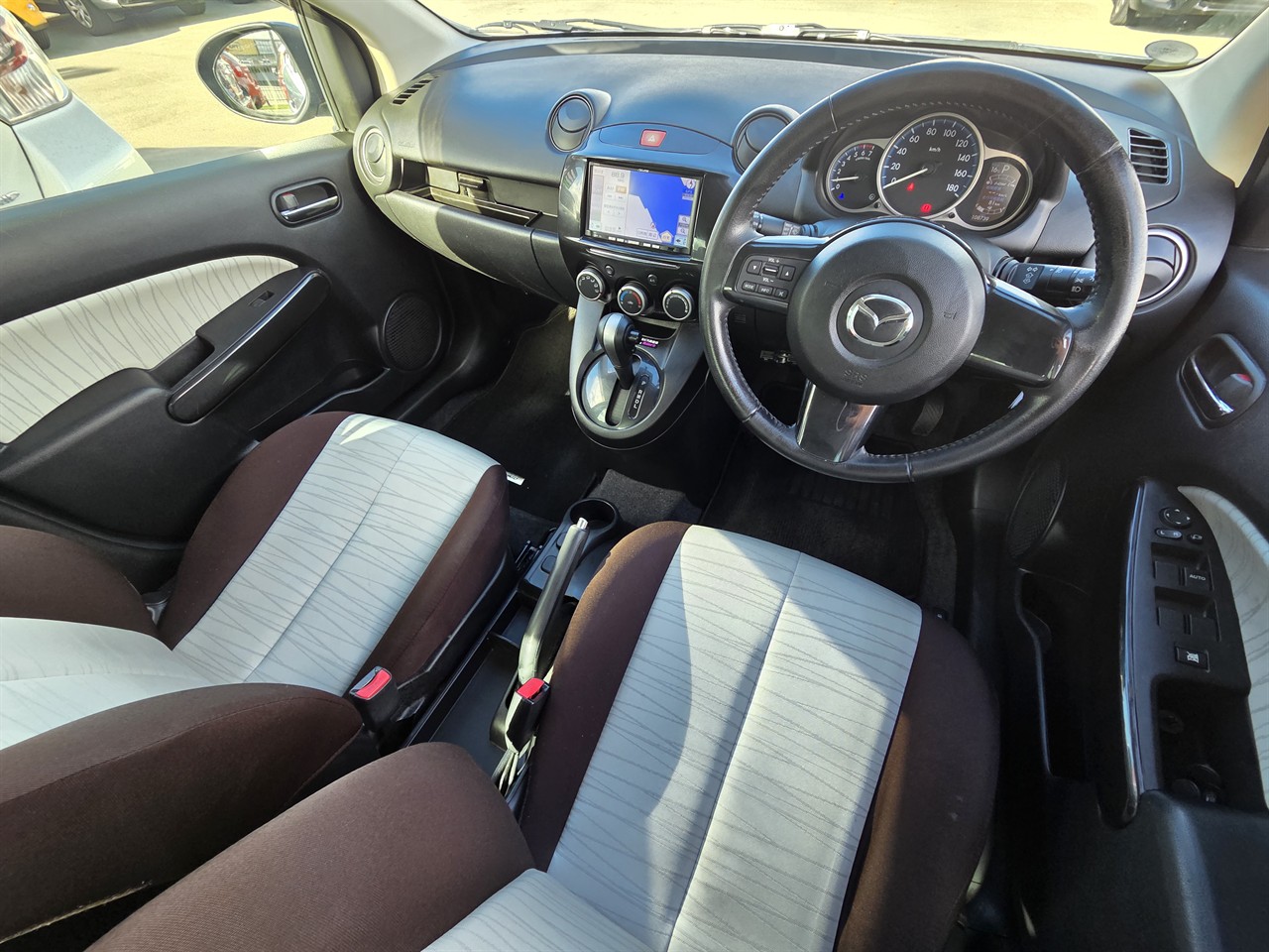 2013 Mazda Demio