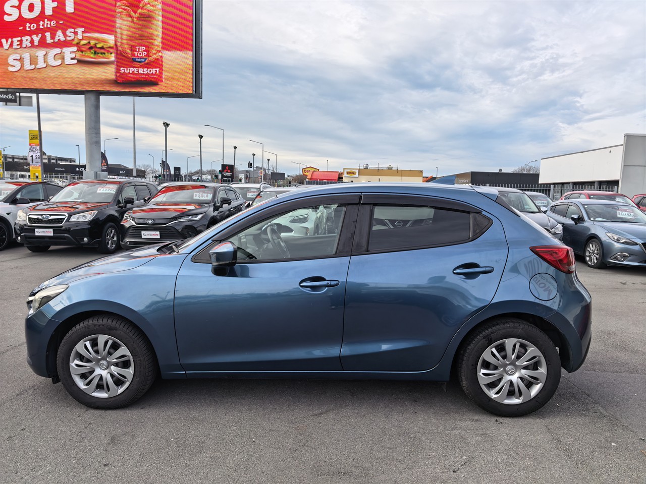 2018 Mazda Demio