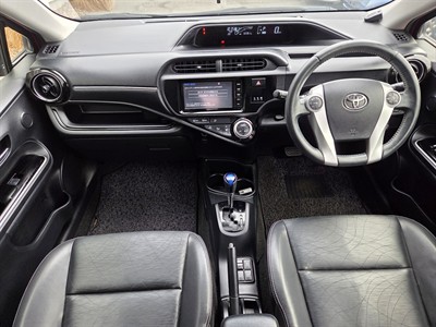 2015 Toyota Aqua - Thumbnail