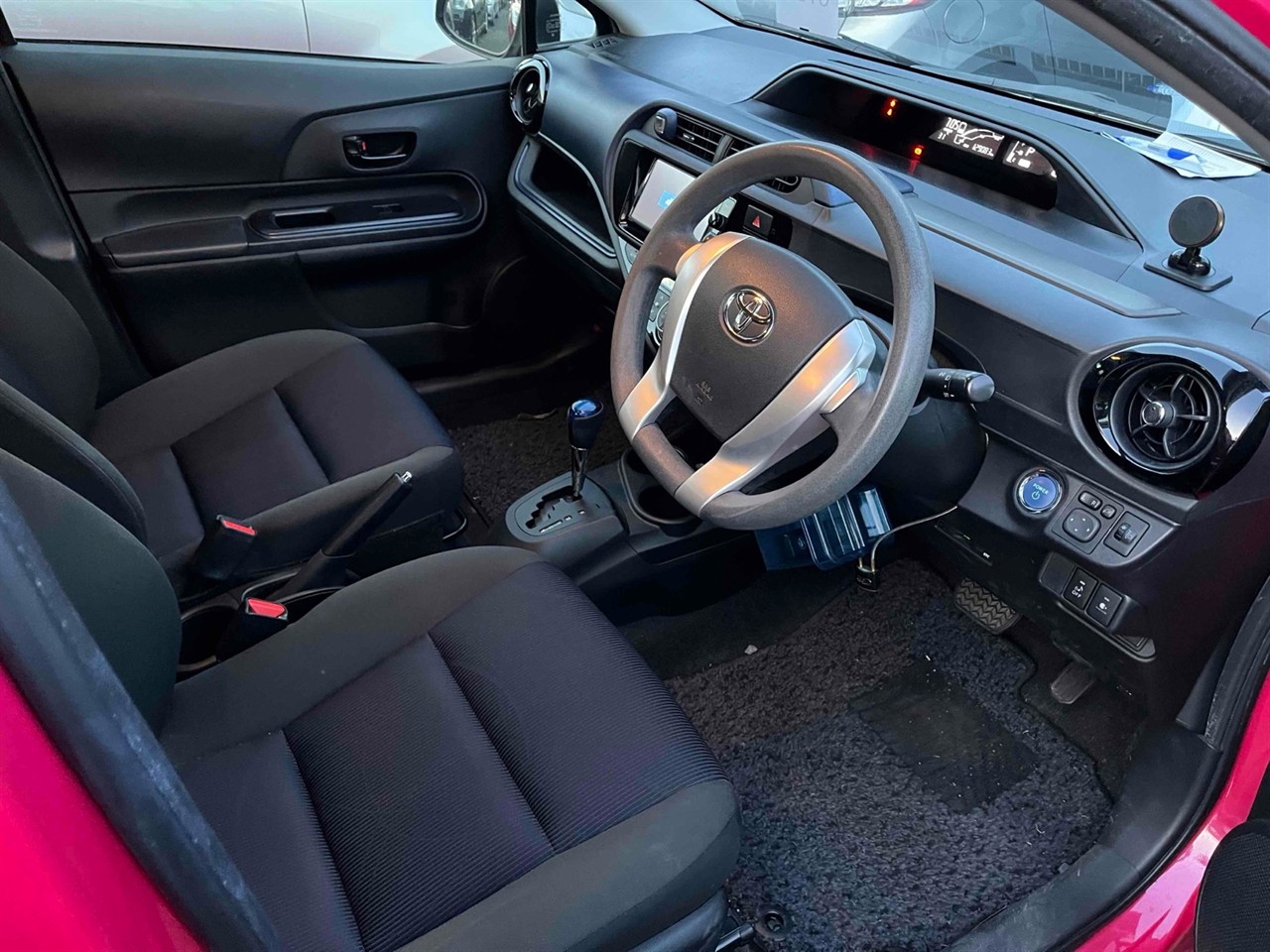 2015 Toyota Aqua