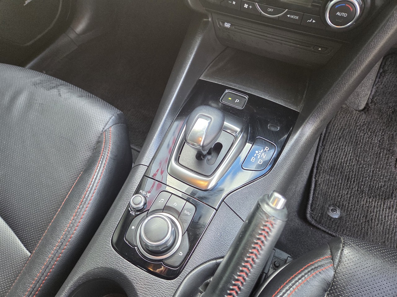 2013 Mazda AXELA
