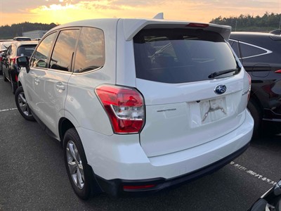 2015 Subaru FORESTER - Thumbnail