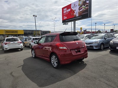 2015 Suzuki SWIFT - Thumbnail