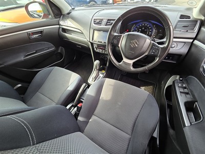 2015 Suzuki SWIFT - Thumbnail