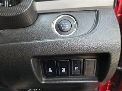 2015 Suzuki SWIFT - Thumbnail