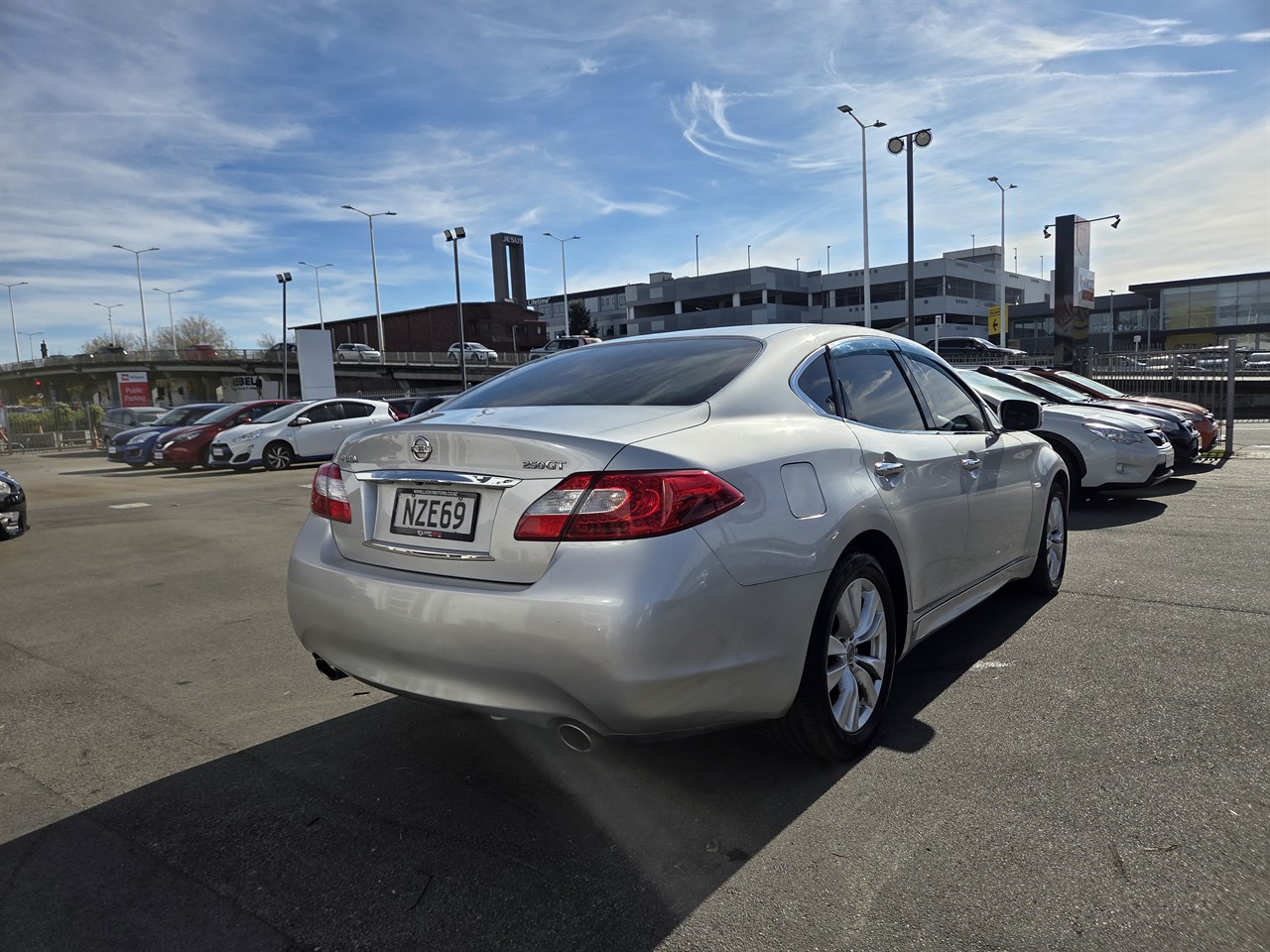 2009 Nissan FUGA