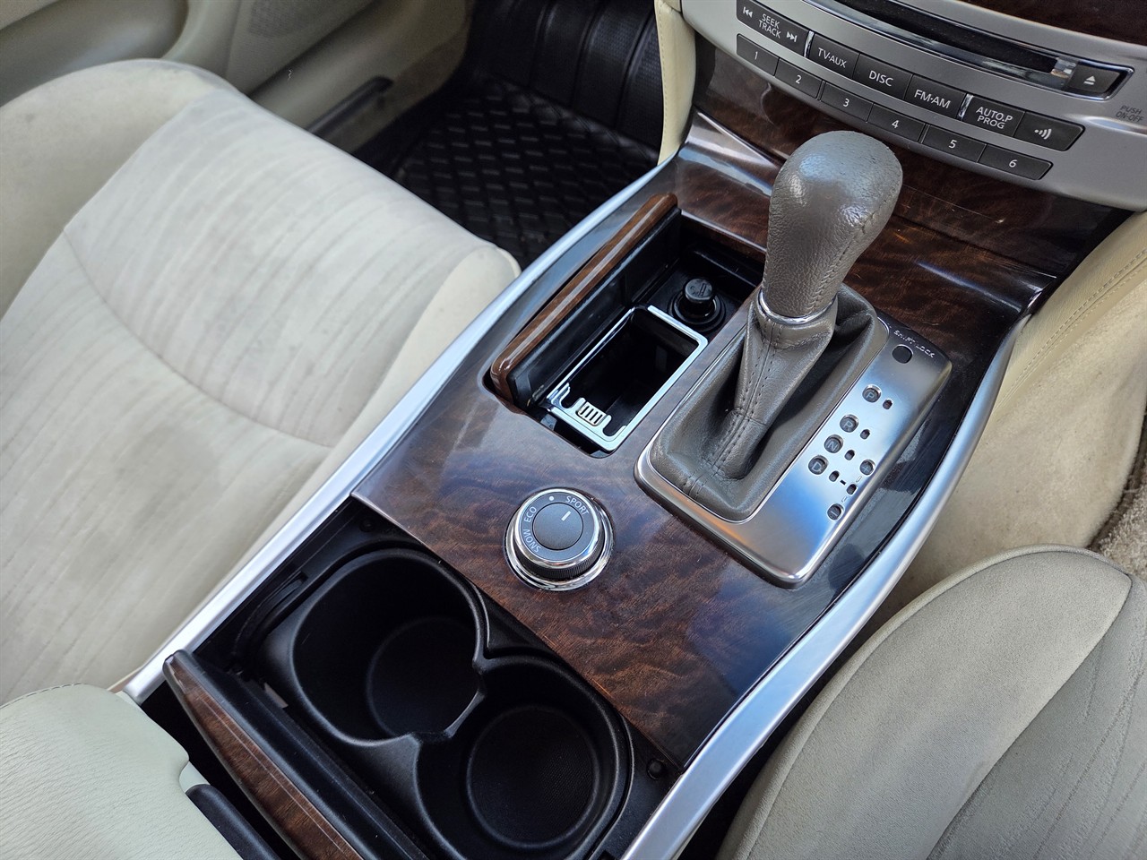 2009 Nissan FUGA