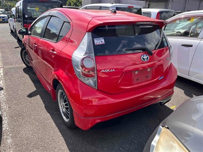2013 Toyota Aqua - Thumbnail