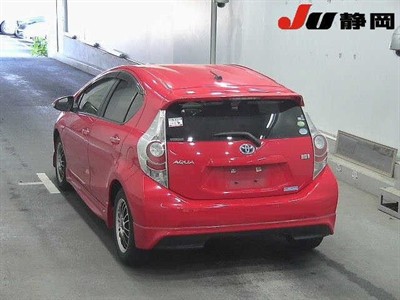 2013 Toyota Aqua - Thumbnail