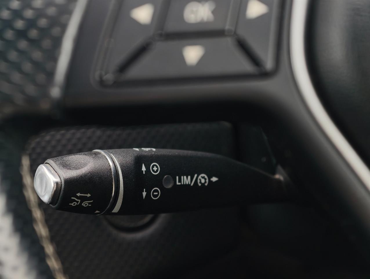 2014 Mercedes-Benz A180
